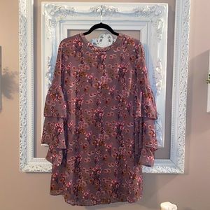 LULUS DUSTY LAVENDER FLORAL DRESS/ TOP W/TRUMPETED SLEEVES